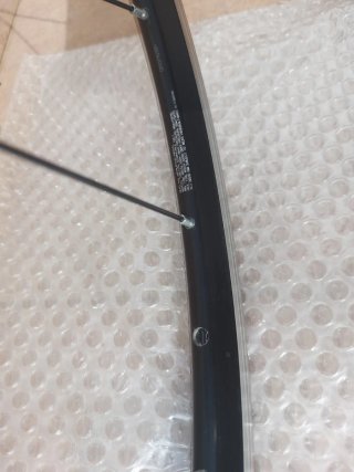 Ruedas Mavic Aksium delantera nueva 100%