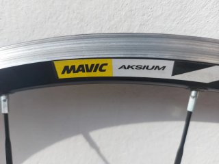 Ruedas Mavic Aksium delantera nueva 100%