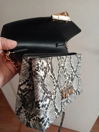 Bolso de cadena con estampado de serpiente
