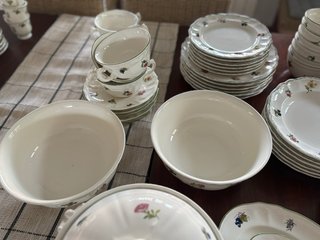 Servizio completo San Claudio 70 pezzi