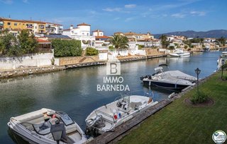 Piso en venta en Empuriabrava en Castelló d´Empúries