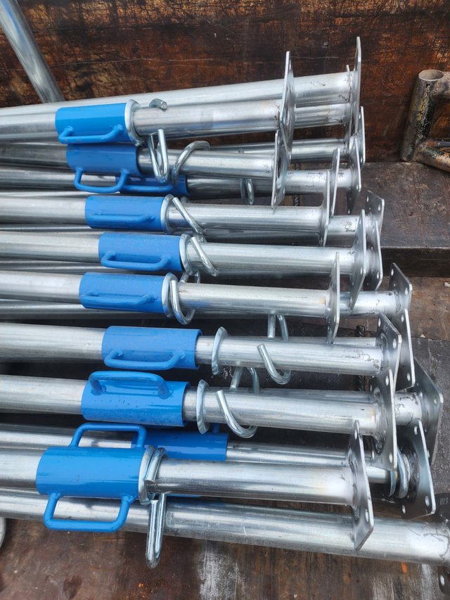 Alquiler de Puntales galvanizados 2.2-4m