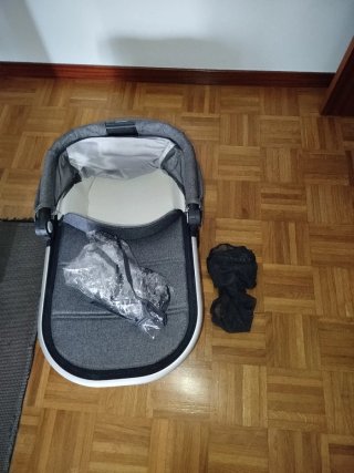 Carro UPPAbaby Cruz V2 Gris 2 Piezas