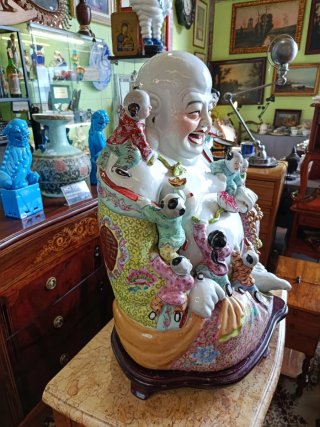 BUDA DE LA FELICIDAD O DE LA FERTILIDAD, PORCELANA