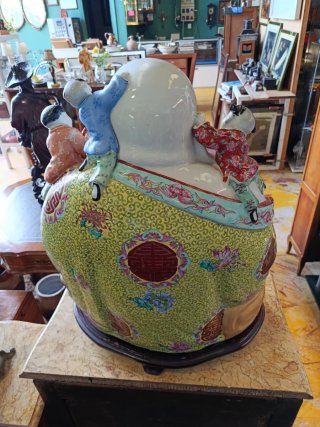 BUDA DE LA FELICIDAD O DE LA FERTILIDAD, PORCELANA