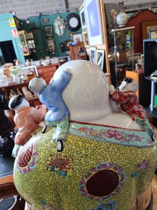BUDA DE LA FELICIDAD O DE LA FERTILIDAD, PORCELANA