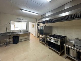 Local comercial en venta en Cervantes en Granada