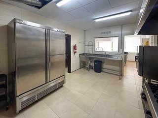Local comercial en venta en Cervantes en Granada