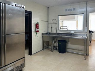 Local comercial en venta en Cervantes en Granada