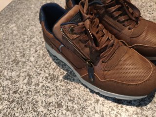 Zapatos casuales marrones