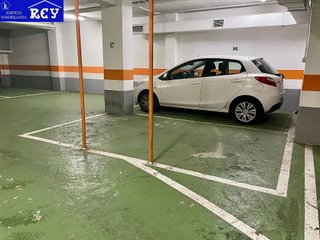 Garaje en alquiler en Ensanche - Sar en Santiago de Compostela