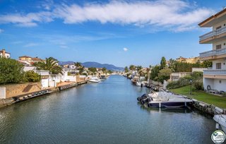 Piso en venta en Empuriabrava en Castelló d´Empúries