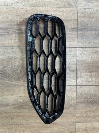Parrilla Delantera BMW Serie 1