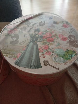 Sombrereras vintage decoradas