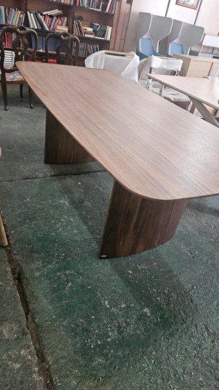 Mesa Kave Home madera nogal