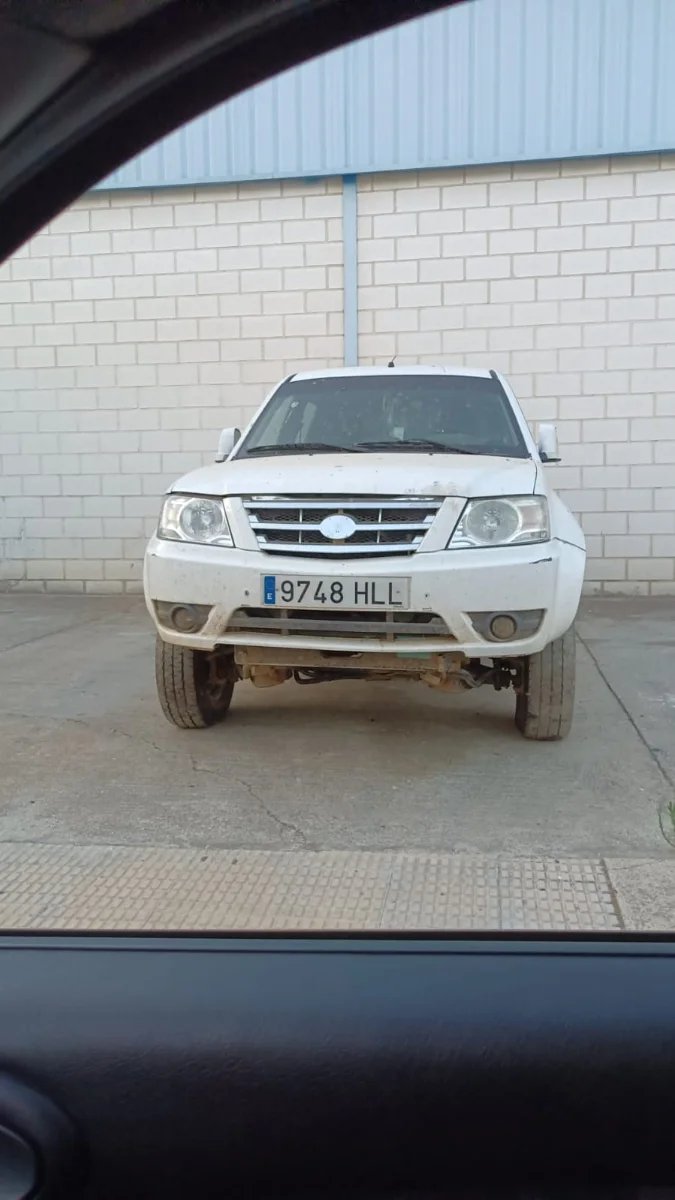 Tata Xenon 2012 - foto 1