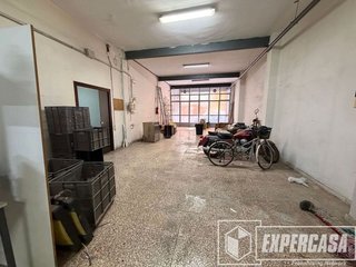 Local comercial en alquiler en Zona Centro en Xirivella