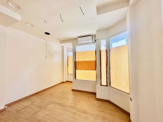 Local comercial en alquiler en Ensanche en Pamplona