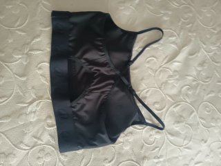 Top deportivo negro talla S.