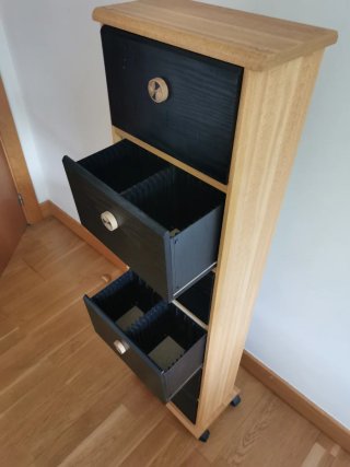 Mueble organizador de CDs