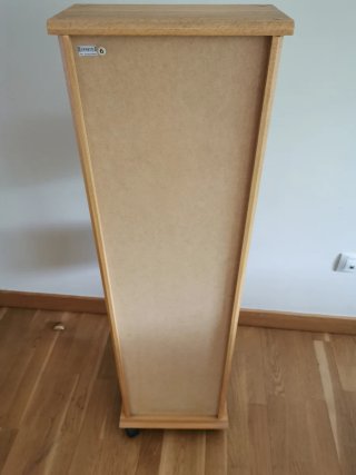 Mueble organizador de CDs