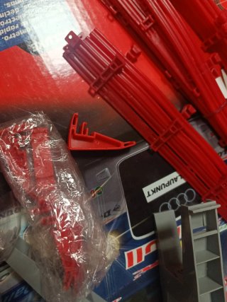Scalextric 1/32 Material