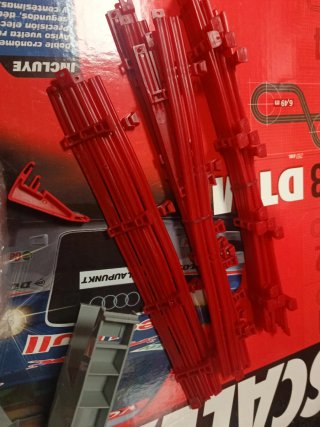 Scalextric 1/32 Material