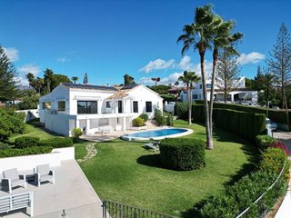 Chalet en alquiler en Elviria en Marbella