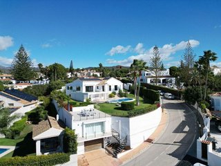 Chalet en alquiler en Elviria en Marbella