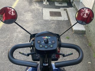 Scooter movilidad reducida azul  con mejoras