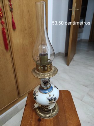 Lámpara mesa porcelana, bronce y cristal