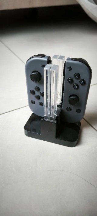 Consola Nintendo Switch + Mandos originales + base