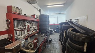 Local comercial en venta en Can Clota en Esplugues de Llobregat