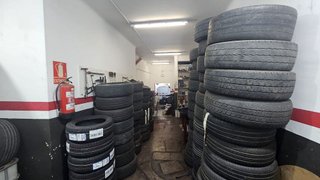 Local comercial en venta en Can Clota en Esplugues de Llobregat