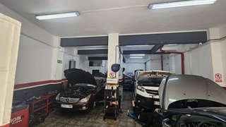 Local comercial en venta en Can Clota en Esplugues de Llobregat