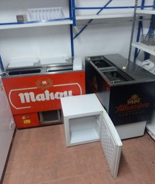 Botelleros Mahou y Alhambra 2 puertas