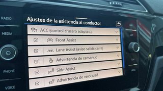 Volkswagen Touran 2.0 TDI R-Line DSG  7 Plazas-Techo Panorámico