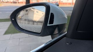 Volkswagen Touran 2.0 TDI R-Line DSG  7 Plazas-Techo Panorámico