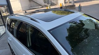 Volkswagen Touran 2.0 TDI R-Line DSG  7 Plazas-Techo Panorámico