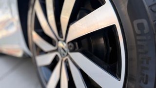 Volkswagen Touran 2.0 TDI R-Line DSG  7 Plazas-Techo Panorámico