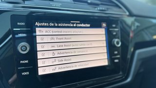 Volkswagen Touran 2.0 TDI R-Line DSG  7 Plazas-Techo Panorámico
