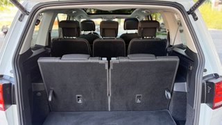Volkswagen Touran 2.0 TDI R-Line DSG  7 Plazas-Techo Panorámico