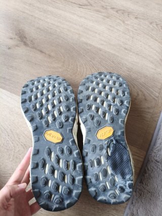 Zapatillas Salomon y New Balance Morado/Rojo