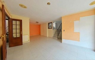 Edificio en venta en Tavernes de la Valldigna