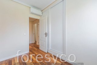 Piso en alquiler en San Juan Bautista en Madrid