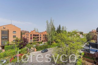 Piso en alquiler en San Juan Bautista en Madrid