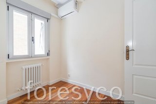 Piso en alquiler en San Juan Bautista en Madrid