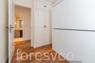 Piso en alquiler en San Juan Bautista en Madrid