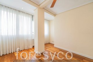 Piso en alquiler en San Juan Bautista en Madrid