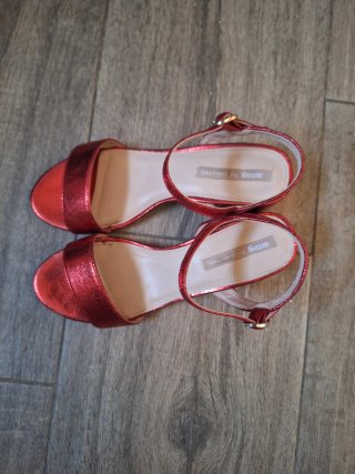 Tacones Mustang Rojos